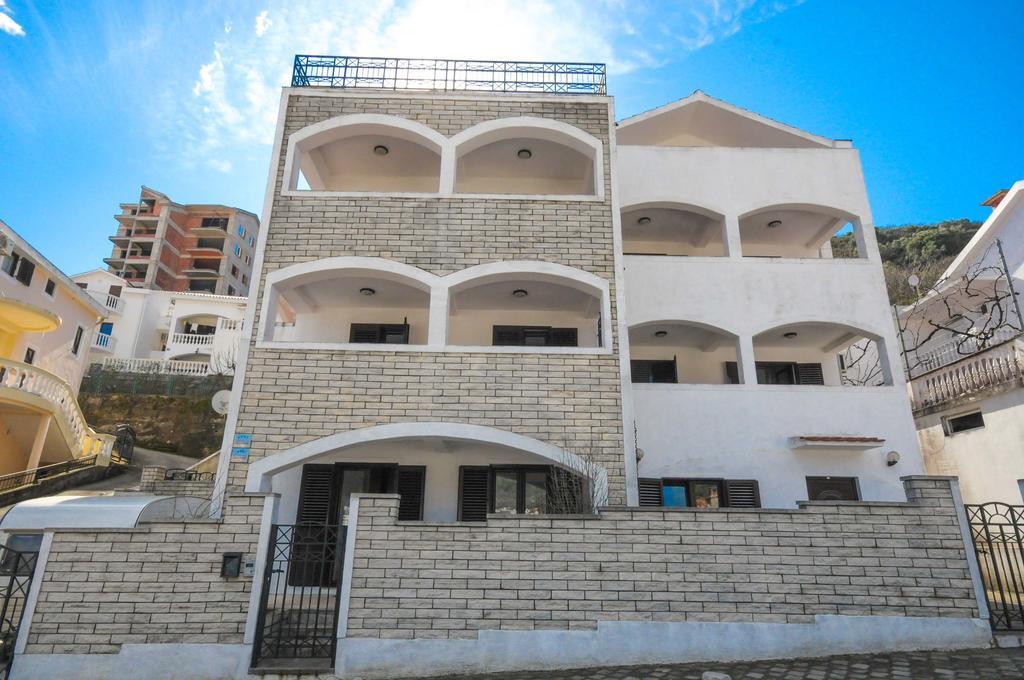 Bologna Apartments บุดวา ภายนอก รูปภาพ