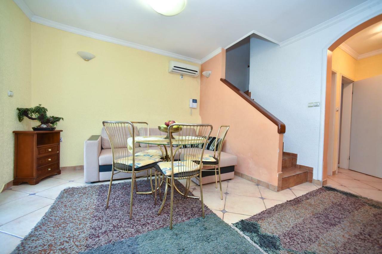 Bologna Apartments บุดวา ภายนอก รูปภาพ
