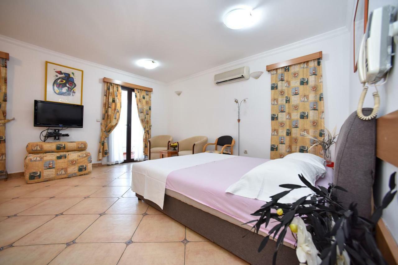 Bologna Apartments บุดวา ภายนอก รูปภาพ