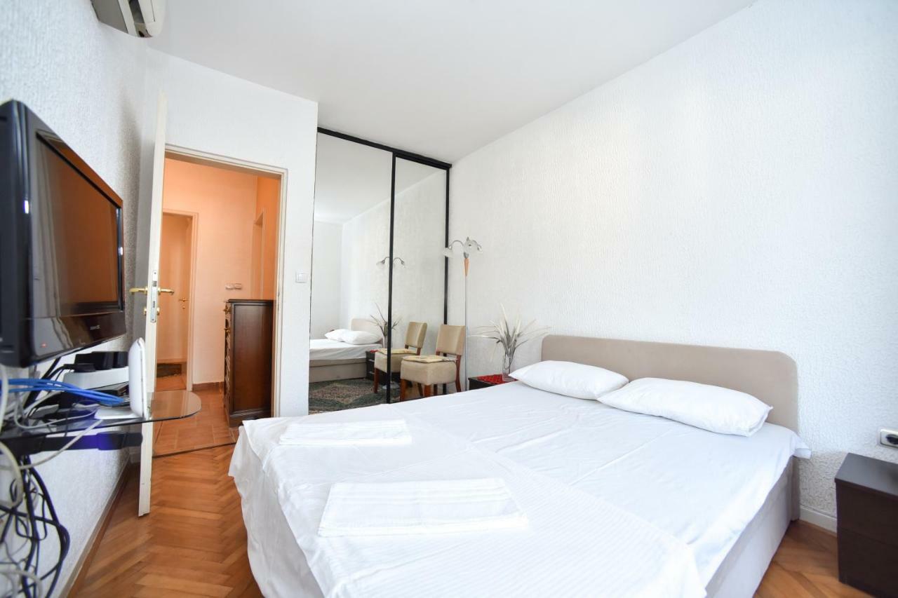 Bologna Apartments บุดวา ภายนอก รูปภาพ