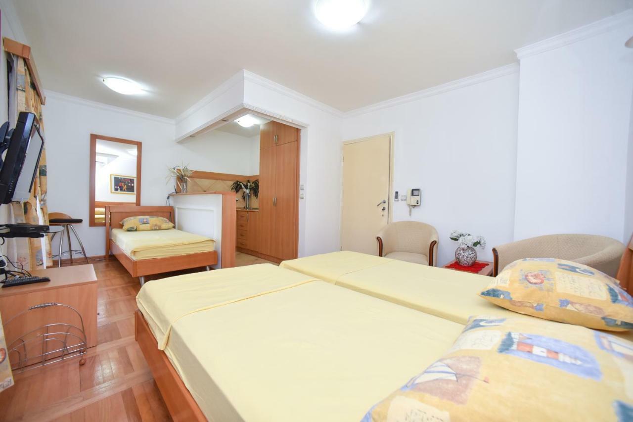 Bologna Apartments บุดวา ภายนอก รูปภาพ
