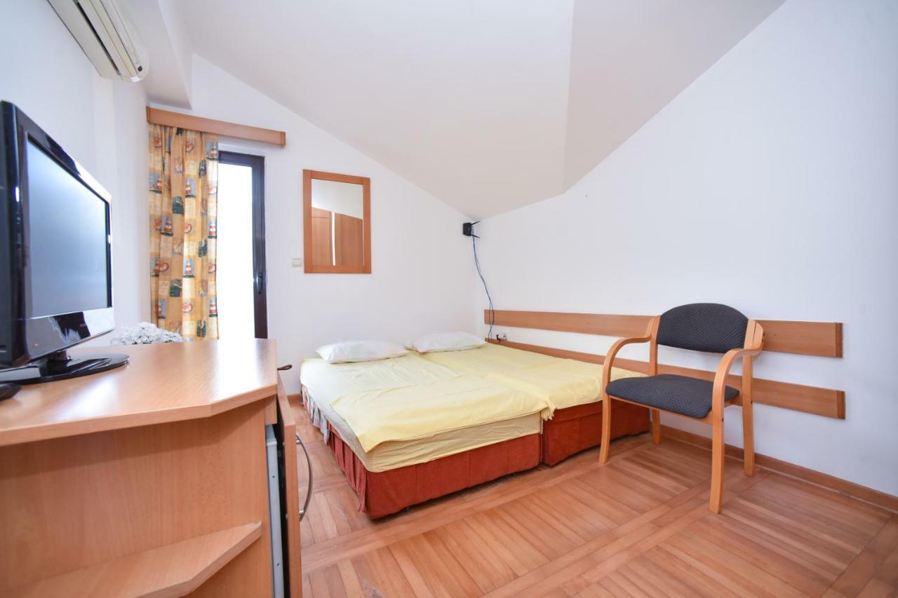 Bologna Apartments บุดวา ภายนอก รูปภาพ