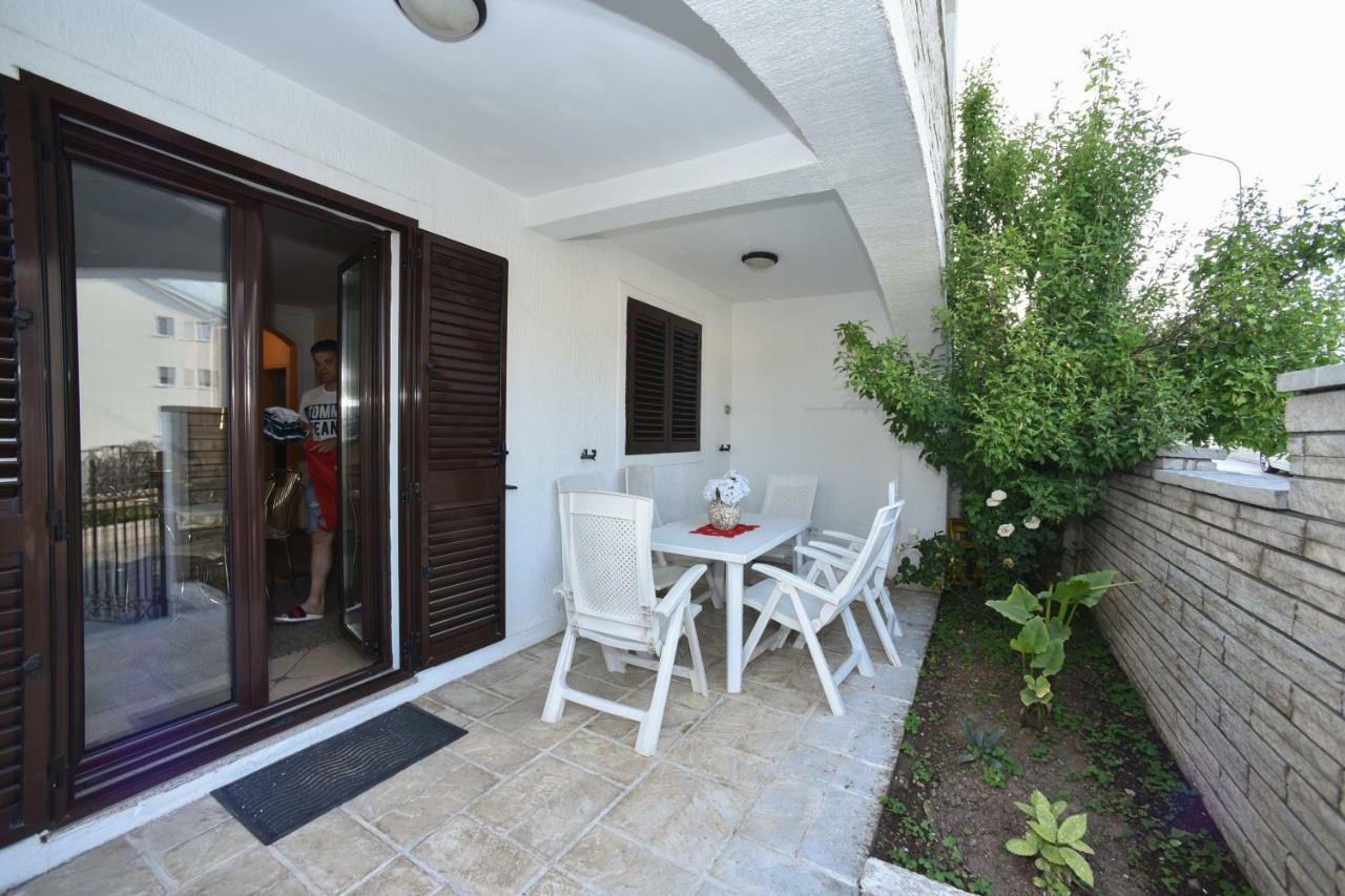 Bologna Apartments บุดวา ภายนอก รูปภาพ