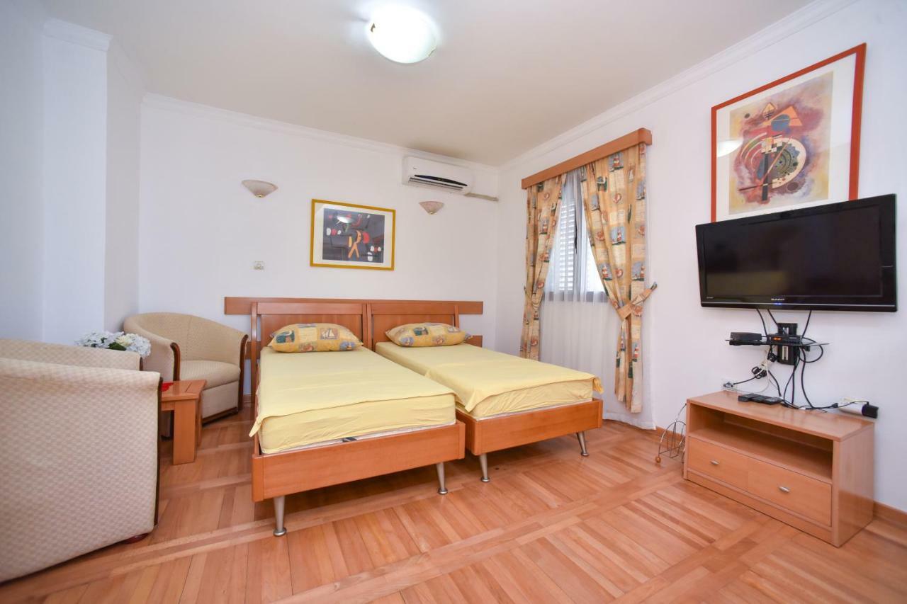 Bologna Apartments บุดวา ภายนอก รูปภาพ