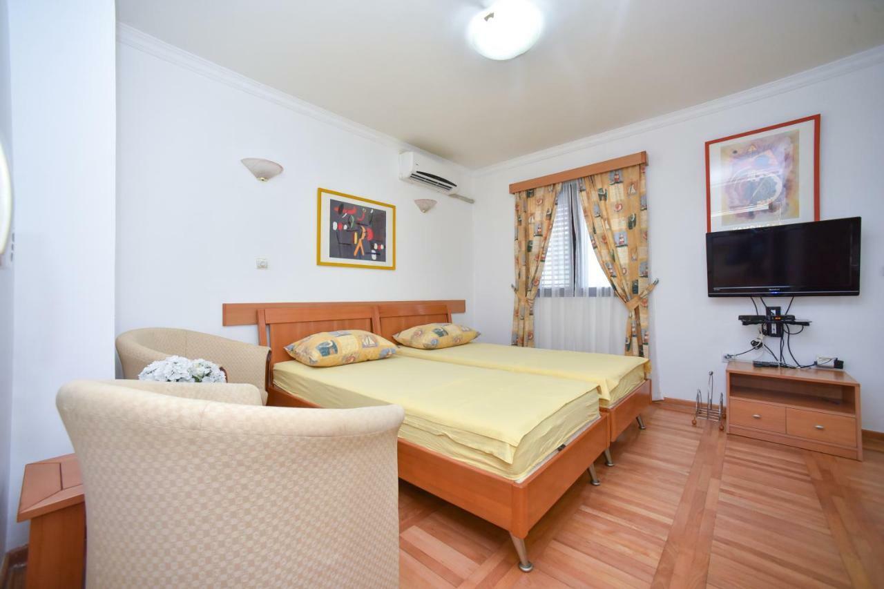 Bologna Apartments บุดวา ภายนอก รูปภาพ