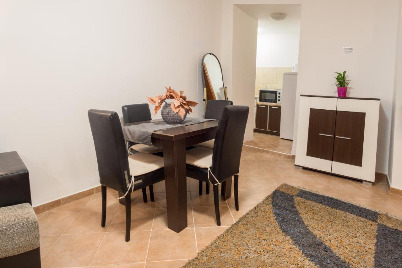 Bologna Apartments บุดวา ภายนอก รูปภาพ