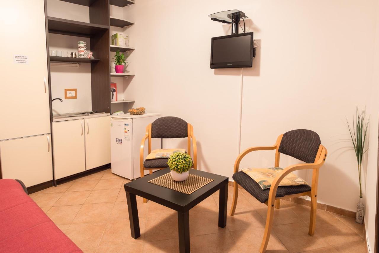 Bologna Apartments บุดวา ภายนอก รูปภาพ